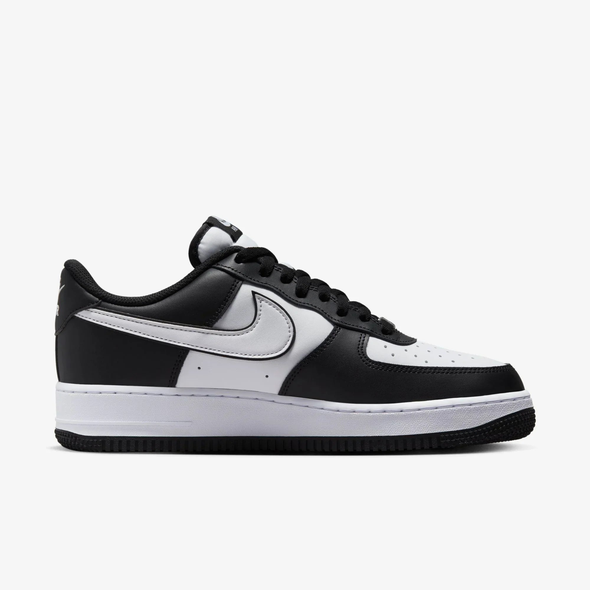 Nike Air Force 1 Panda