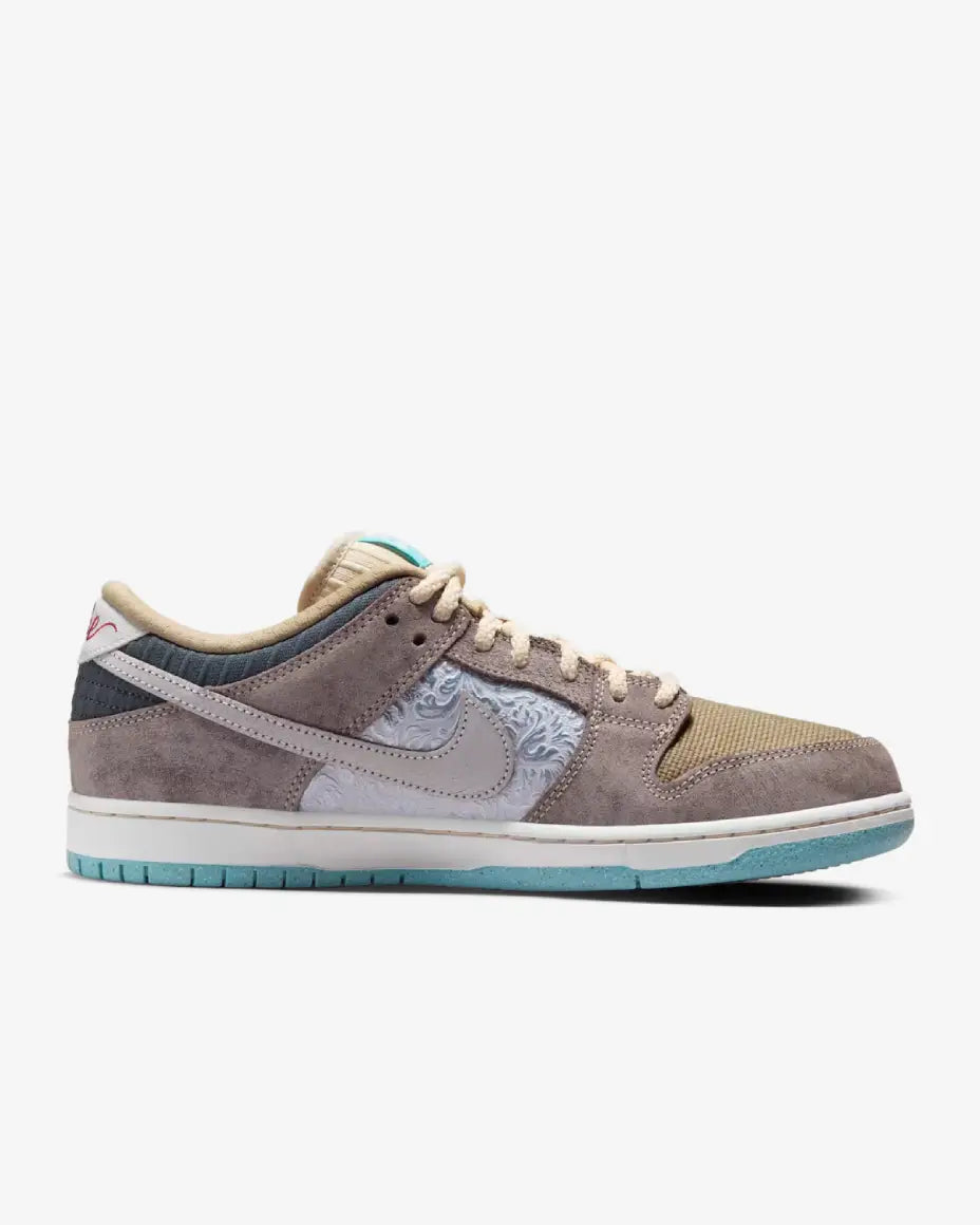 Nike SB Dunk Low Pro