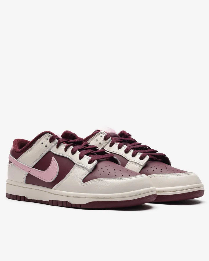 Nike Dunk Low Valentine Day