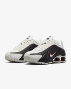Nike Shox R4