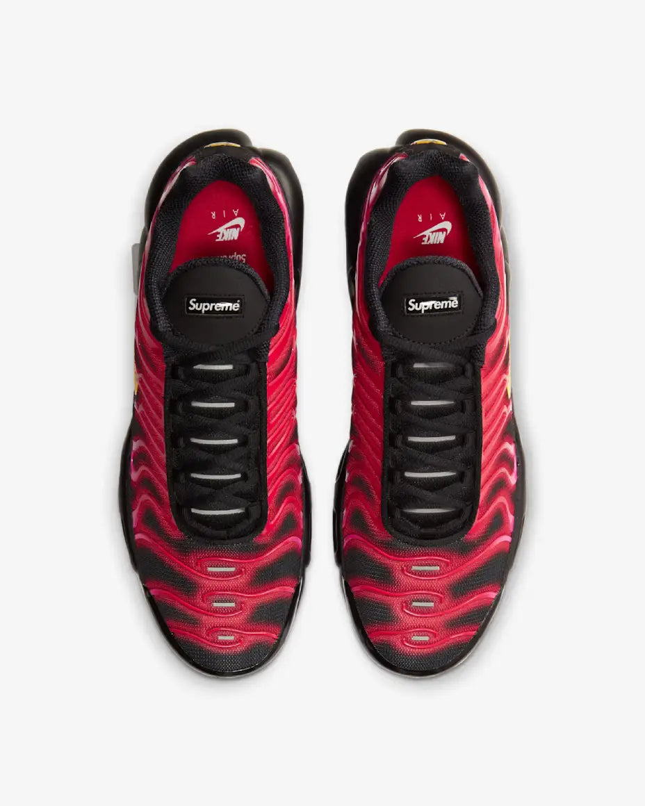 Nike Air Max Plus x Supreme Fire Pink