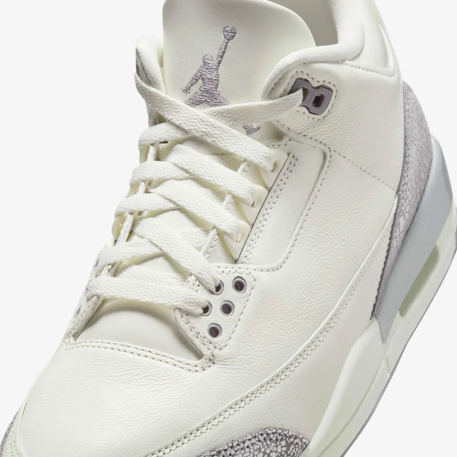 Air Jordan Retro 3 «Cement Grey» (W)