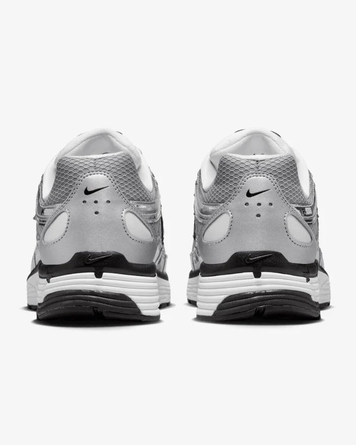 NIKE P-6000 Metallic (W)