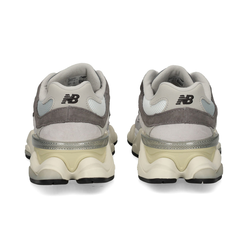 New Balance 9060 (W)
