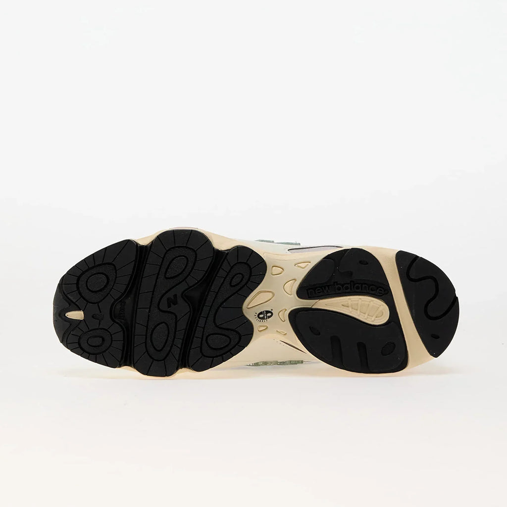 New Balance 1000