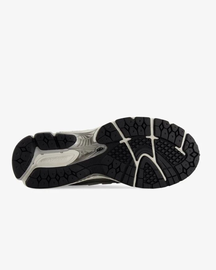 New Balance 1906r Metallic Silver (W)